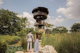 11 Pre Wedding Shoot Locations In Singapore For Diy Couple Pics With Just A Tripod Zula Sg Wedding Shoot Singapore Photos Couple Pictures