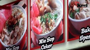 7 siung bawang merah, haluskan 3 siung bawang putih, haluskan 3 btr kemiri. Food Mie Sop Kampung In Bandung Youtube