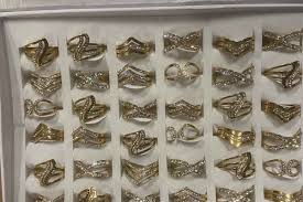 Photo Un grand nombre de bijoux fantaisie dangereux pour la sant des ...