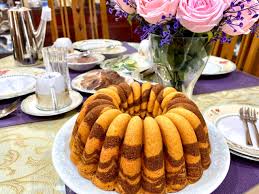 Bahagian dalam kek yang lembut, gebu dan gebas juga perlu diperhatikan. Kek Marble Trio Mat Gebu Memang Sedap Aku Sis Lin