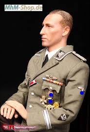 The sequential numbers greater than 843 for the knight's cross of the iron cross with oak leaves are unofficial and were assigned by the association of knight's cross recipients (akcr) and are therefore denoted. 3r Reinhard Heydrich Ss Field Jacket In Green With Epaulettes 1 6 Milestones