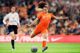 Is marian frank, veel te jong op 74 jarige leeftijd , overleden. Bereid Je Voor Op Het Wk 2019 Met Het Shirt Van De Oranjeleeuwinnen