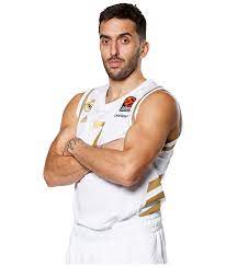 Facundo campazzo (córdoba, 23 maart 1991) is een argentijns basketballer die sinds 2020 uitkomt voor de denver nuggets in de nba. Campazzo Basketball Real Madrid Cf