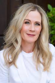 Shannon Carver's Instagram, Twitter & Facebook