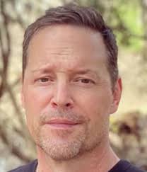 Macomb Township author uses undercover experience in new novel