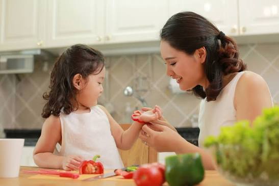 Cô bé 8 tuổi mang nỗi ân hận vì mải chơi bỏ quên mẹ trong cơn nguy kịch