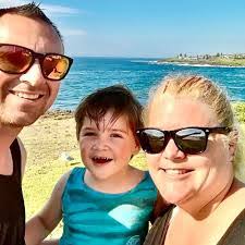 Linda Klaassen's Instagram, Twitter & Facebook