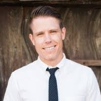 Robert Gauer's Instagram, Twitter & Facebook