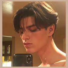 The Materialists Book 1 2 Middle Hair Middle Part Hairstyles Long Hair Styles Men