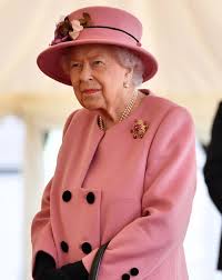 Queen is a british rock band formed in london in 1970 from the previously disbanded smile (6) rock band. Queen Elizabeth People Com
