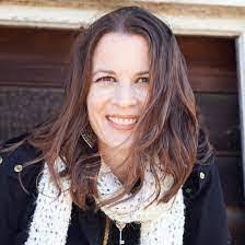 Linda Kuch's Instagram, Twitter & Facebook