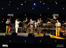 Manuel galban guitarist buena vista hi-res stock photography and images