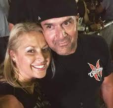 Oh wow I'm thrilled to join this group. I hope you will allow me. I'm a big  fan of the show and waiting patiently for the next season. In a former car