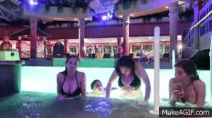 Metro y medio de puro amor � instagram & twitter : Nath Campos Hot 1 On Make A Gif