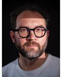 Inimitable Janice Guy stopped in for an afternoon coffee, studio visit, and  many wonderful stories. . . . . . . . . #PortraitPhotography  #studioportrait #FineArtPortrait#ContemporaryPortraiture#ConceptualPortrait  #PortraitNarrative #PhotographicArt ...