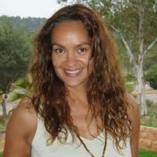 Stream Marina Paz 3 music