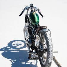 Triumph Salt Flat Racer By Lowbrow Customs Triumph Bikes Cafe Racer Bikes Cafe Racer Girl