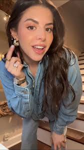 summer uniform // denim, a white tank & sea shell jewelry ✨ . . .  #summerootd #summerjewelry #shellnecklace #pearlnecklaces #summernecklaces  #seashelljewelry #seashellnecklace #seashellearrings #shopanimamea