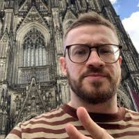 30+ "Liam Frank" profiles