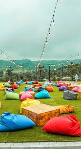 Jika kamu berencana untuk berkunjung ke sentul, berikut daftar cafe instagramable denngan pemandangan alam yang indah yang bisa kamu kunjungi. Pelangi Lounge Part Of Pelangi Cafe Resto Picture Of Pelangi Cafe Resto Bogor Regency Tripadvisor