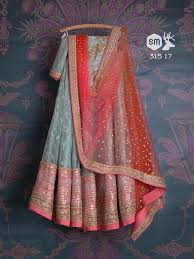 Dictionnaires de référence, étymologie, phonétique, citations littéraires, synonymes et antonymes indien, indienne : Epingle Par Srishti Kundra Sur Desi Attire Tenue Indienne Robe Longue Tenue