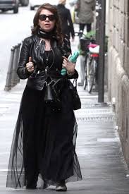 Per parlare di questo incredibile successo, ma anche della sua relazione segreta, l'artista bolognese è. Marysthell Polanco Mamma Grandi Forme Cristina D Avena Irriconoscibile Con Il Compagno Ma Come Vi Siete Conciate Gossip