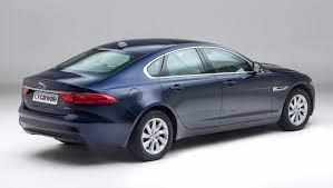 Pukul berapa ketiga lampu akan menyala bersama ketiga kalinya? Jaguar Cars Price In India Jaguar Models 2021 Reviews Specs Dealers Carwale