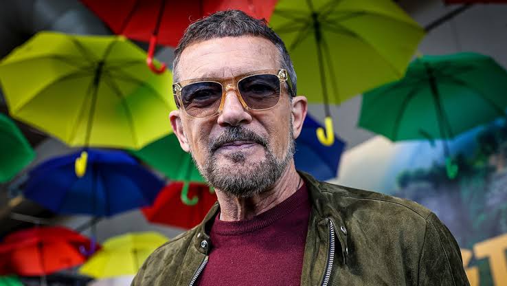 Confusión, miedo y pena": Antonio Banderas se pronuncia sobre la crisis  migratoria en Ceuta - RT