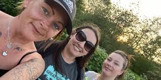 Debra Bee is fundraising for St Andrew's Hospice, Grimsby