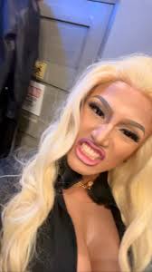 How to Nicki Minaj? just say Young Money then GGRRrrrr 😬