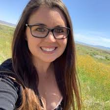 Elizabeth Bernfeld's Instagram, Twitter & Facebook