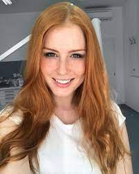 She Is So Beautiful She Makes My Pulse Race Red Hair Woman Beautiful Redhead Beautiful Freckles