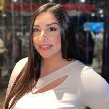 Kaci Moore's Instagram, Twitter & Facebook