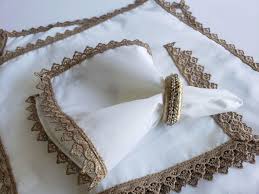 Servietten Falten 40 Ideen Fur Hochzeiten Und Andere Anlasse In 2020 Servietten Hochzeit Servietten Falten Hochzeit Servietten Falten