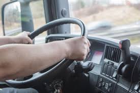 Soferii care sunt angajati la ministerul muncii castiga mai bine decat expertii sau directorii, avand salarii de chiar si pana la 4.000 de lei pe luna. Incredibil Cat CaÈtigÄ Un Èofer De Camion In Romania Antena 1
