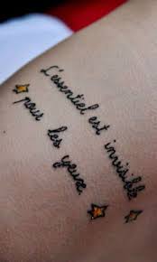 Parce qu'il permet d'être agrémenté de plusieurs motifs différents, tels que fleurs et animaux. Tatouages Phrases Tatouage Sur L Avant Bras 50 Tatouages De Phrase Reperes Sur Pinterest