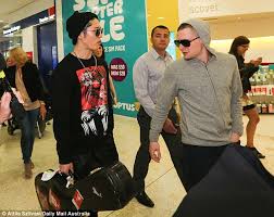 His music career began in 1999 w/ the visual kei band dué le quartz. Unbroken Stars The Bird Miyavi And Cara Delvingne S Rumoured Beau Jack O Connell Land In Sydney Daily Mail Online