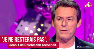 À l'occasion, l'animateur est revenu sur les débuts de sa carrière et a évoqué sa tâche de vin sur le nez. Jean Luc Reichmann Le Jour Ou Il A Failli Quitter La Tele A Cause De Sa Maladie