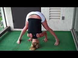 I Love This Quick Little Trick Fun To Practice At Night Tripod Headstand Sirsasana B To Crow Pose Bakasana Crow Pose Yoga Videos Yoga Asanas