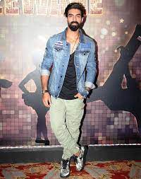Tushar Kalia Age Height Girlfriend Family Biography More Starsunfolded His first big break happened as he did 2 successful seasons of the hit dance show jhalak dikhla ja and then he moved on to india's got talent. tushar kalia age height girlfriend