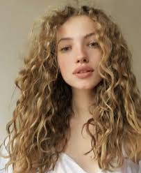 quick naturally curly hairstyles for