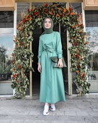 Kolay kombinlenen bu renk dolabınızın kurtarıcısı olabilir. ØªØ·Ø¨ÙÙ ÙÙØ§Ø¨Ø© ÙÙÙØ© Yesil Elbiseye Hangi Renk Esarp Gider Zetaphi Org