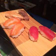 Nigiri Sushi Aburi Beef Aburi Sake Sake And Maguro Sushi Japanese Food Nomnomnom Asian Lounge Zwolle Zuid The Netherlands Nigiri Food Nigiri Sushi