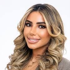 Elana Levy's Instagram, Twitter & Facebook