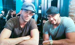 Coreografías en 15 años bachata moderna enrique iglesias ft romeo santos. Romeo Prince Royce Y El Torito Compiten En Latin American Music