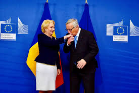 Este un organ interguvernamental, dar si comunitar, in care sunt reprezentate statele membre prin cate un ministru. Jean Claude Juncker Presedintele Comisiei Europene Are Dubii Privind Capacitatea Romaniei De A DeÅ£ine PresedinÅ£ia Consiliului Ue