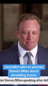 Jouralist asak ex premier Steven Miles about shredding trucks arriving at 1  william street government offices #auspol #qldvotes #stevenmiles #fyp  #queensland