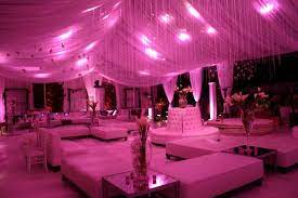 Exquisite Draping With Pink Lighting And Lounge Area Salones