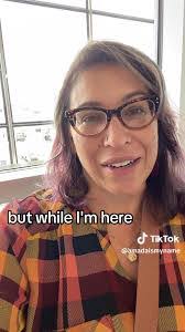 Lisa Grams's Instagram, Twitter & Facebook