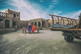 Untuk menghasilkan foto prewedding unik dan lucu, dibutuhkan kerjasama antara klien dan fotografer untuk merumuskan idenya. Gold Sparrow Photography Wedding Photographer In Jamalpur Colony Ludhiana Weddingz